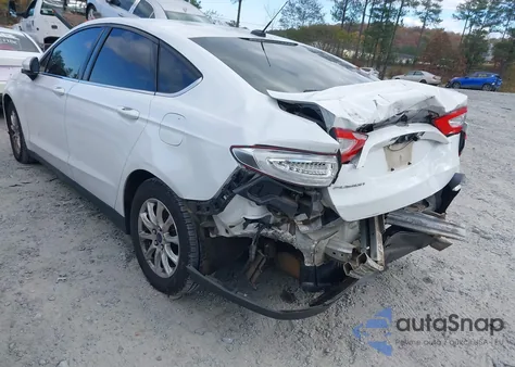 2015 Ford Fusion S из США, поврежденный, VIN 3FA6P0G77FR123236